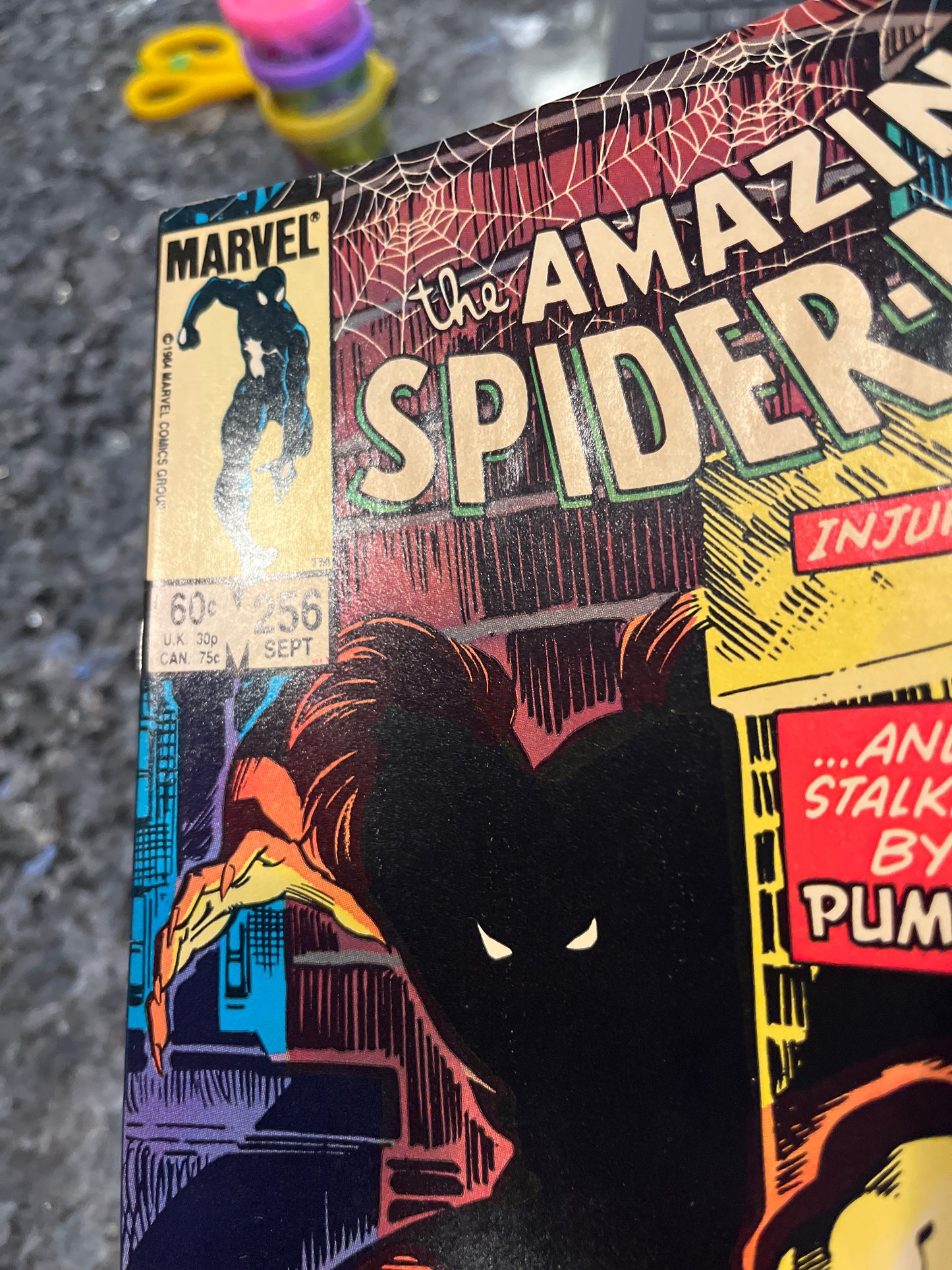 AMAZING SPIDER-MAN #256 KEY FIRST PUMA NICE SHAPE