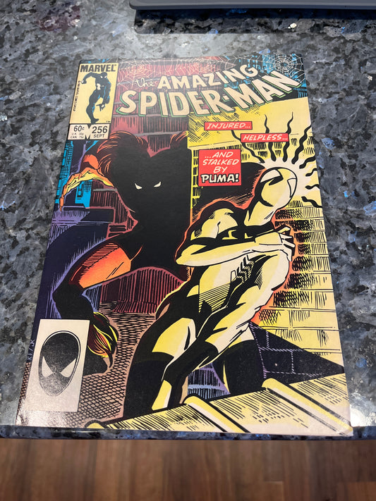 AMAZING SPIDER-MAN #256 KEY FIRST PUMA NICE SHAPE