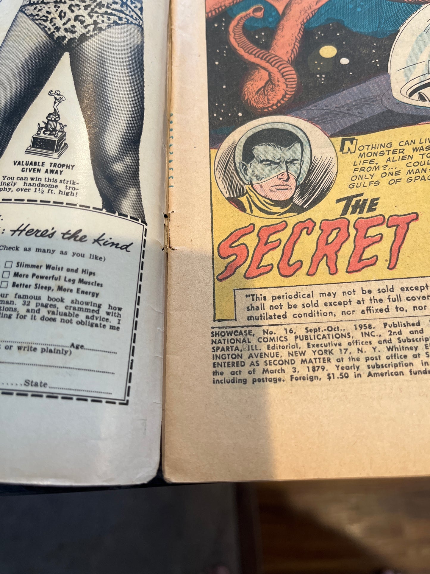 RARE SHOWCASE #16 BEAUTIFUL COLOR DETACHED LOWER STAPLE