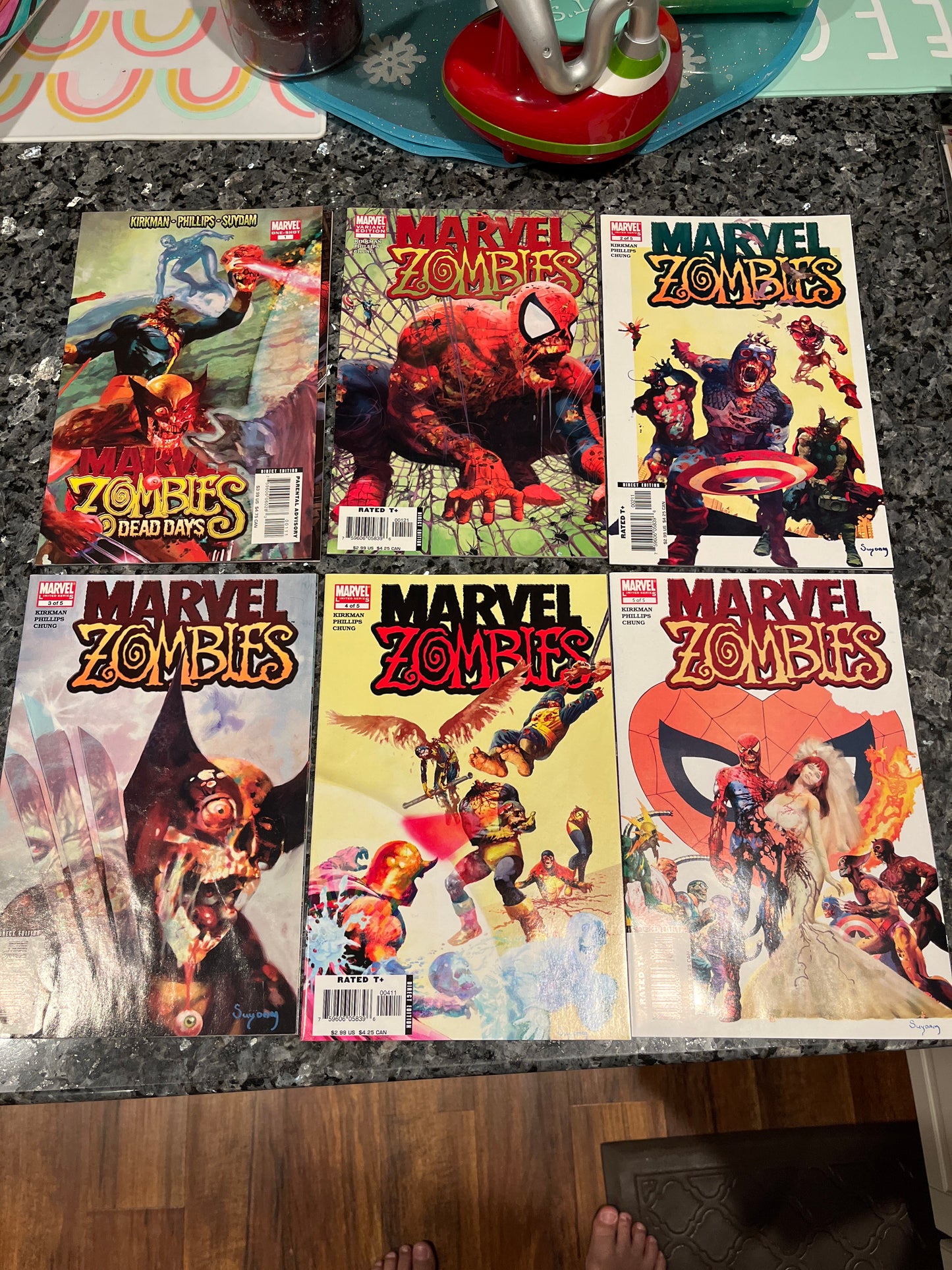 COMPLETE SET MARVEL ZOMBIES 1-5 plus DEAD DAYS ONE SHOT #2&3 wrinkled