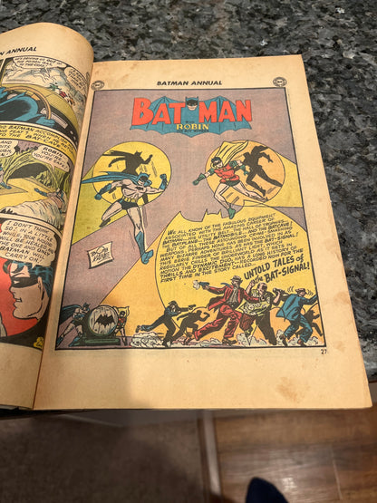 KEY BATMAN ANNUAL #1 1961 MID GRADE NICE LOOKING